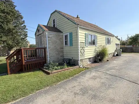 Mill, MILWAUKEE, WI 53218
