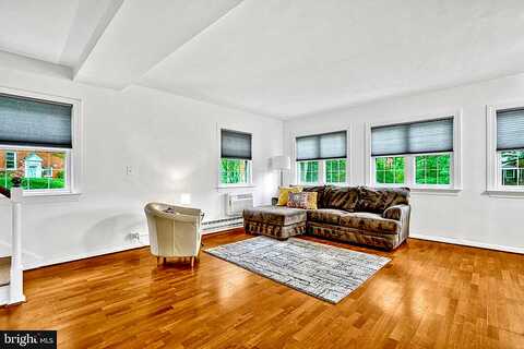Gunston, ALEXANDRIA, VA 22302