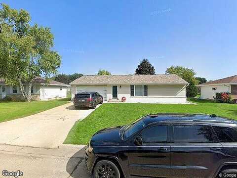 Commons, JANESVILLE, WI 53546