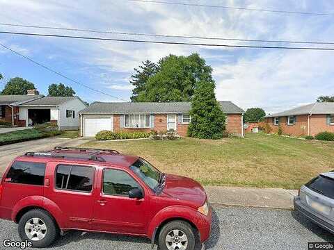Lindy, YORK SPRINGS, PA 17372