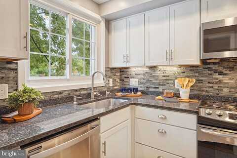 Ripon, ALEXANDRIA, VA 22302