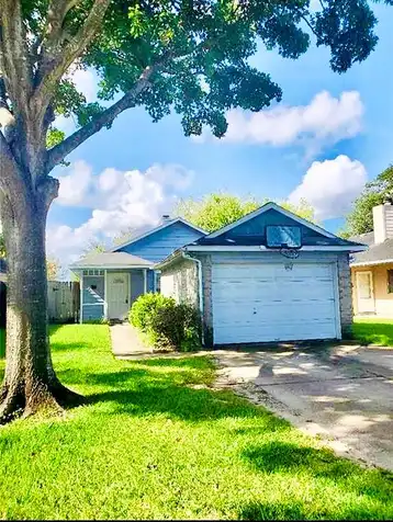 Tiny Hur, PASADENA, TX 77503