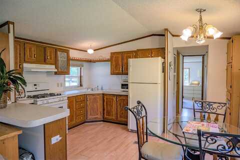 Leona, FRIENDSHIP, WI 53934