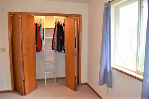 Woodcrest, KRONENWETTER, WI 54455
