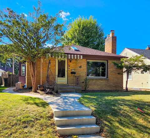 61St, MILWAUKEE, WI 53219