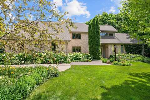 Ridgeview, BROOKFIELD, WI 53005