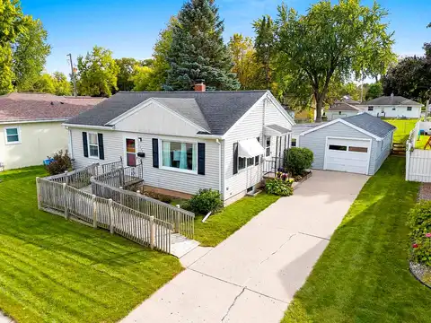 Bond, GREEN BAY, WI 54303