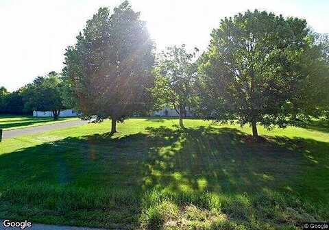 Reddelien, OCONOMOWOC, WI 53066