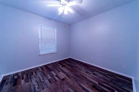 Castlegate, PARIS, TX 75462