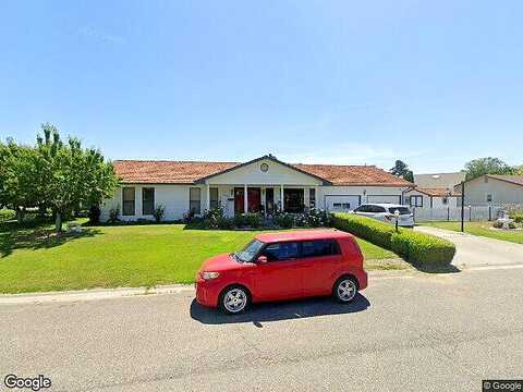 Young, GRANDVIEW, WA 98930