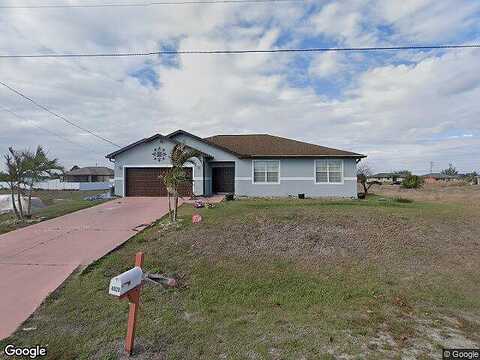24Th, LEHIGH ACRES, FL 33976