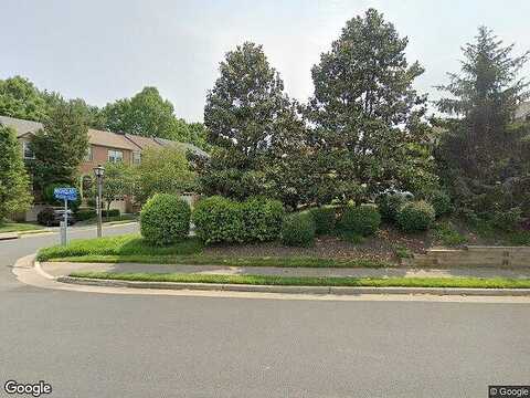 Nicholas, FAIRFAX, VA 22033
