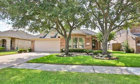 Castle Falls, MANVEL, TX 77578