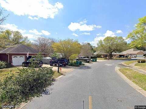 Hillcrest, SHALIMAR, FL 32579