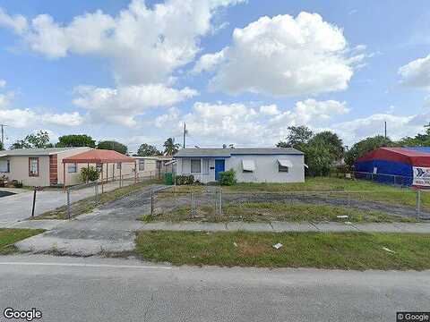 28Th, RIVIERA BEACH, FL 33404