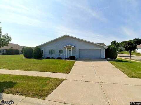 Simon, HARTFORD, WI 53027
