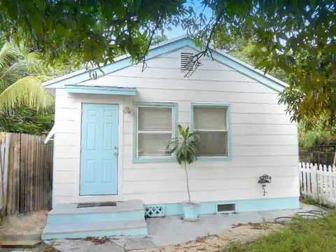 E, Lake Worth, FL 33460