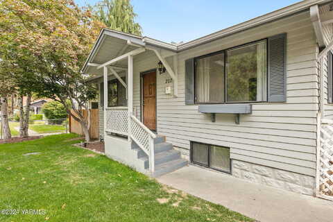 21St, YAKIMA, WA 98902
