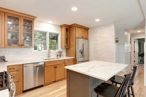 Edgewood, MINNEAPOLIS, MN 55427