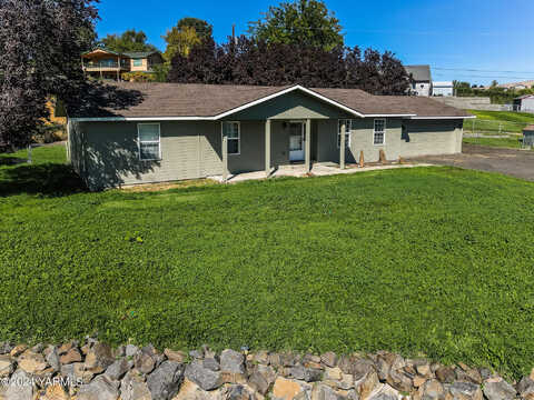 Amanda, SELAH, WA 98942