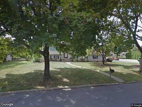 Maria, ALLENTOWN, PA 18104