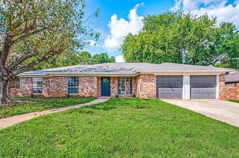 Yolanda, FORT WORTH, TX 76112