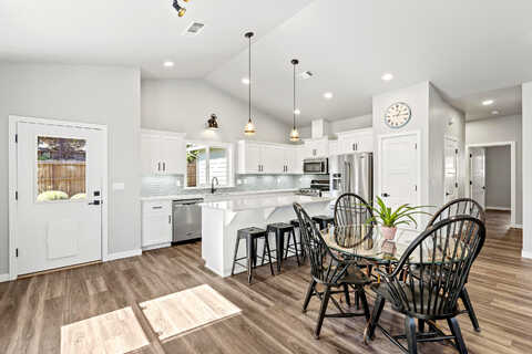 Cooke, GRANTS PASS, OR 97526