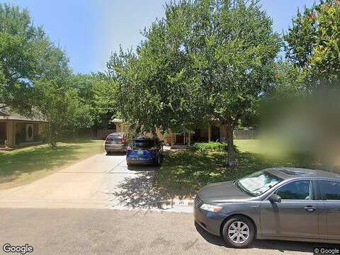 Nicole, BASTROP, TX 78602