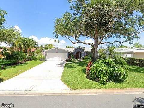 Julia, ST PETE BEACH, FL 33706