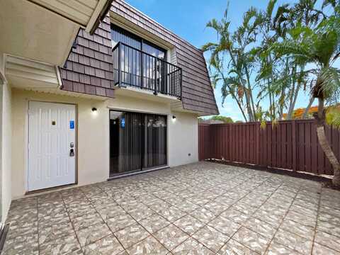 15Th, DEERFIELD BEACH, FL 33442