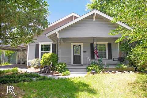 1St, BROWNWOOD, TX 76801