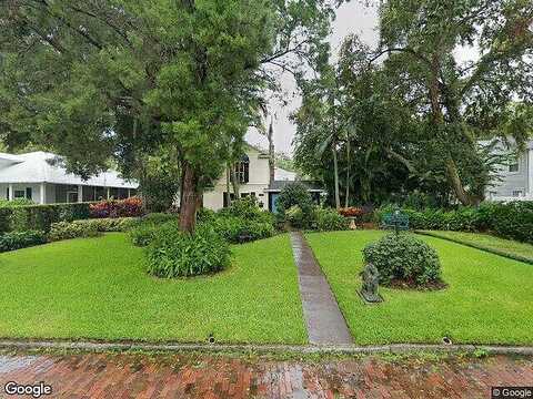 27Th, SAINT PETERSBURG, FL 33704