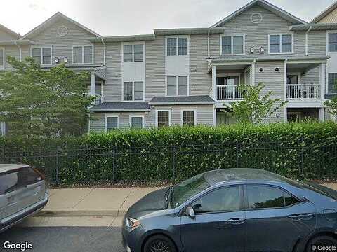 Fair Briar, FAIRFAX, VA 22033