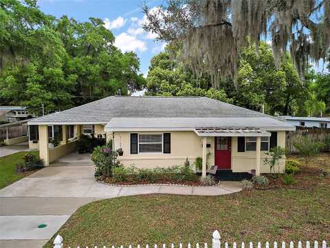 1St, MOUNT DORA, FL 32757