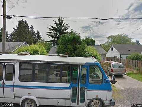 5Th, NEWBERG, OR 97132