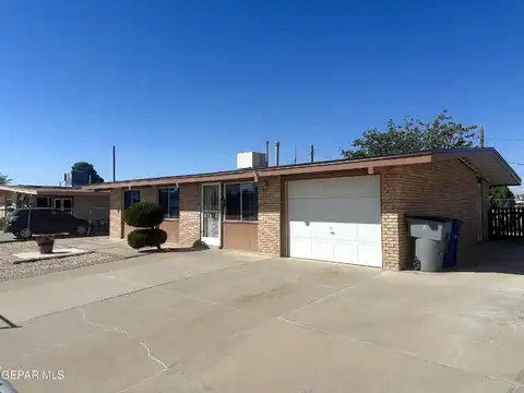 Broadway, EL PASO, TX 79915