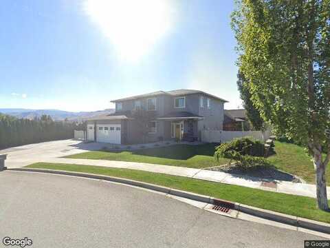 Laurie, WENATCHEE, WA 98801