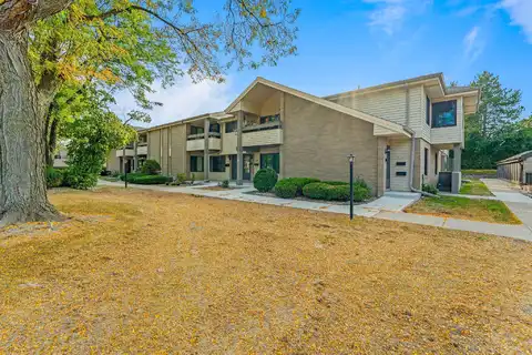 Carriage, NEW BERLIN, WI 53151