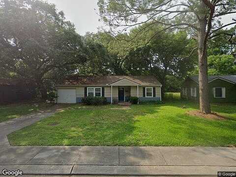 Chinaberry, LAKE JACKSON, TX 77566