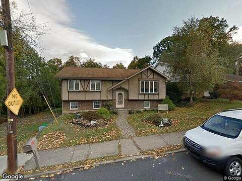 Elm, ALLENTOWN, PA 18109