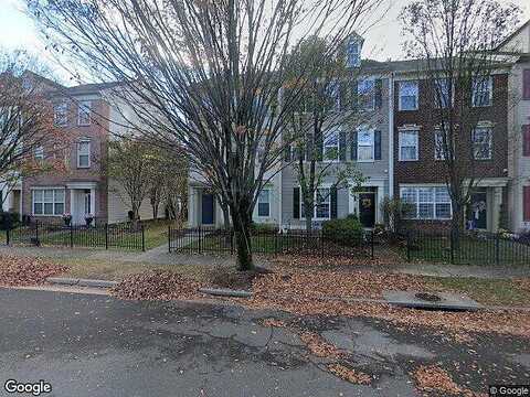Tholen, ASHBURN, VA 20147