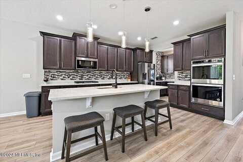 Codona Glen, SAINT JOHNS, FL 32259