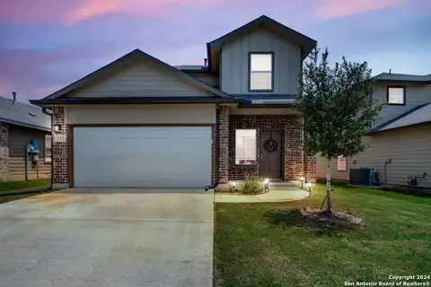 Middle Green, FLORESVILLE, TX 78114