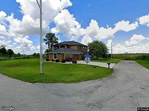 Pat, LEHIGH ACRES, FL 33971