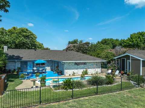 Gingerbread, WAXAHACHIE, TX 75165