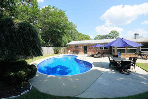 James, SHALIMAR, FL 32579