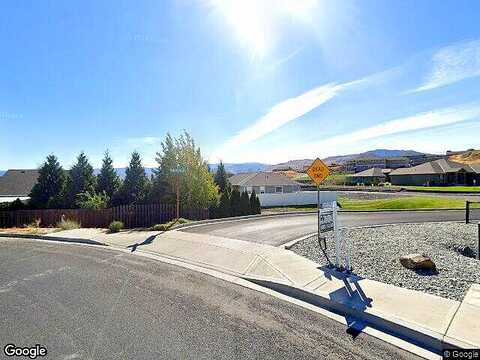 Adriana, WENATCHEE, WA 98801