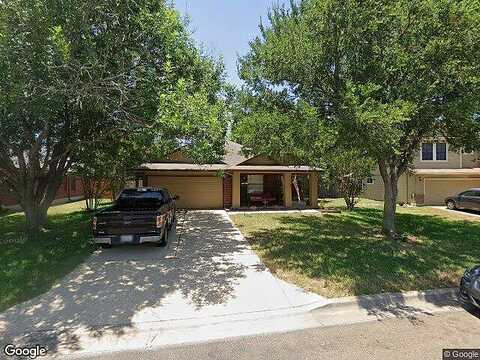 Nicole, BASTROP, TX 78602