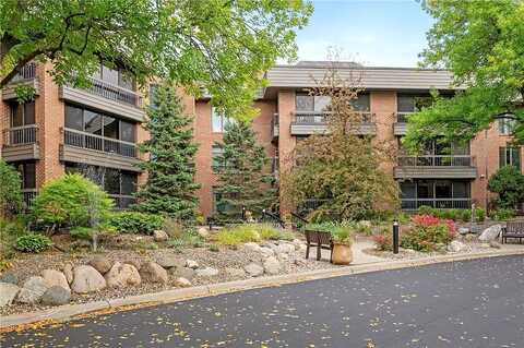 Lewis Ridge Pkwy, Minneapolis, MN 55439