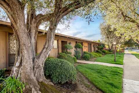N Wishon Ave, Fresno, CA 93704